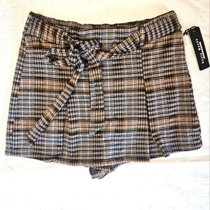 Haute Monde new plaid skort sz large